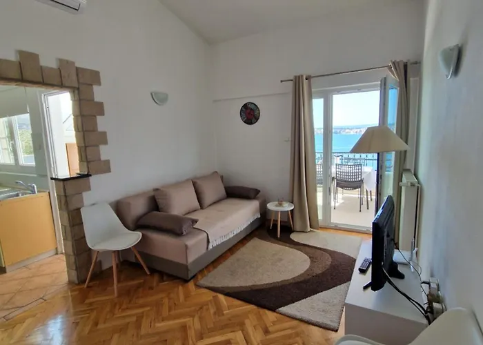 Appartement Panorama 2 *